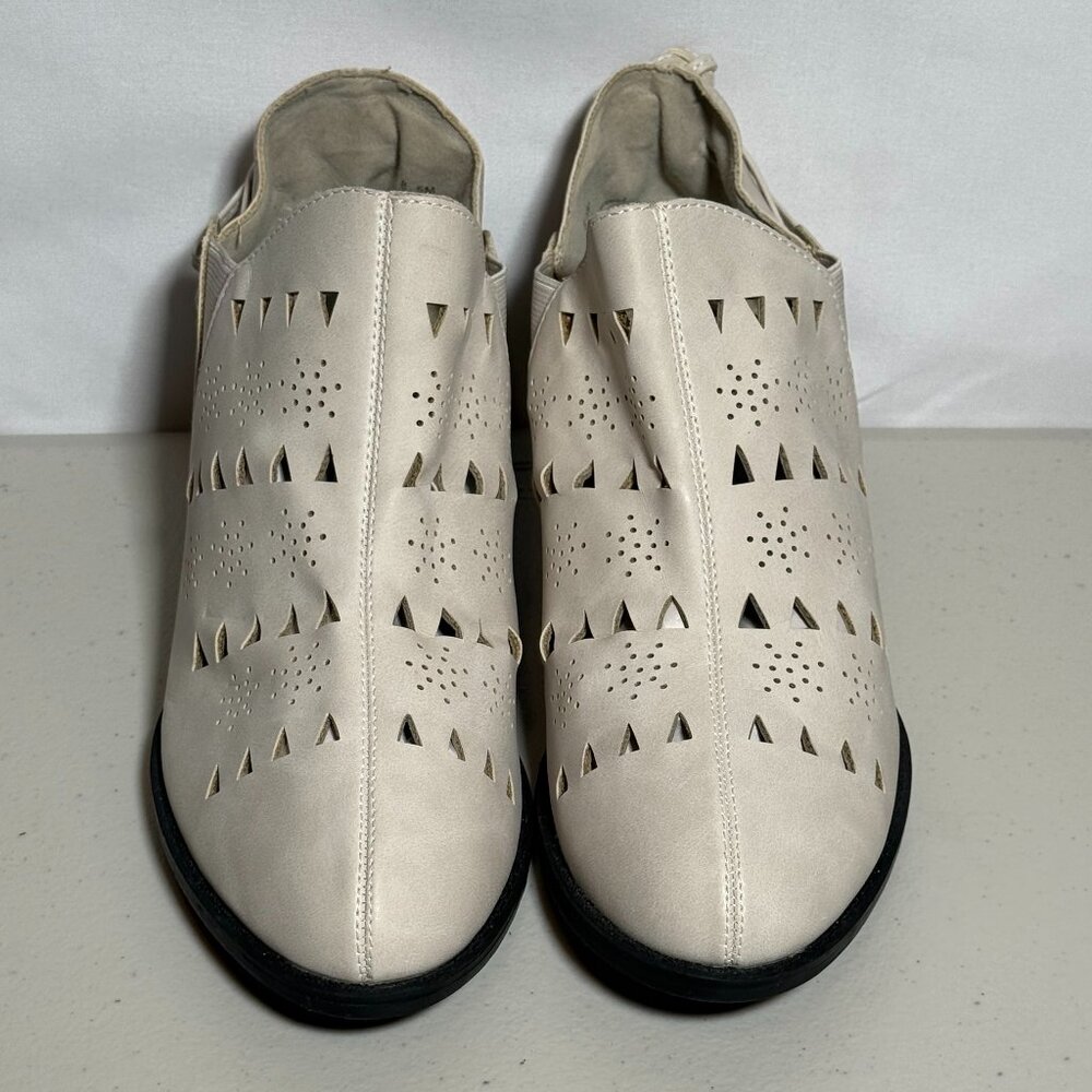 Jambu Evelyn Encore Ankle Boots by JBU| Size 8.5 | Eggshell